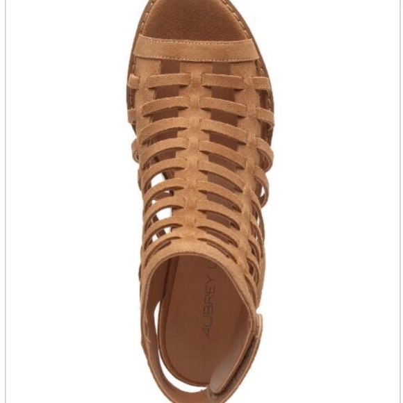 Stunning wear with everything sandals NWOT 7.5 - Picture 3 of 5